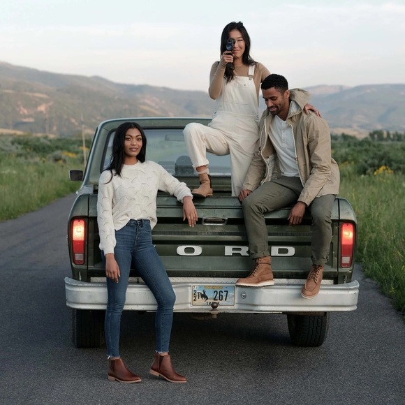 Nisolo Peruvian Leather Classic Chelsea Boots - Picture 7 of 16